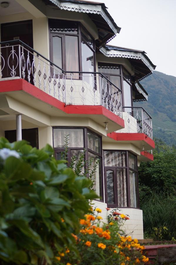Hotel Shivalay Dharamshala Ngoại thất bức ảnh