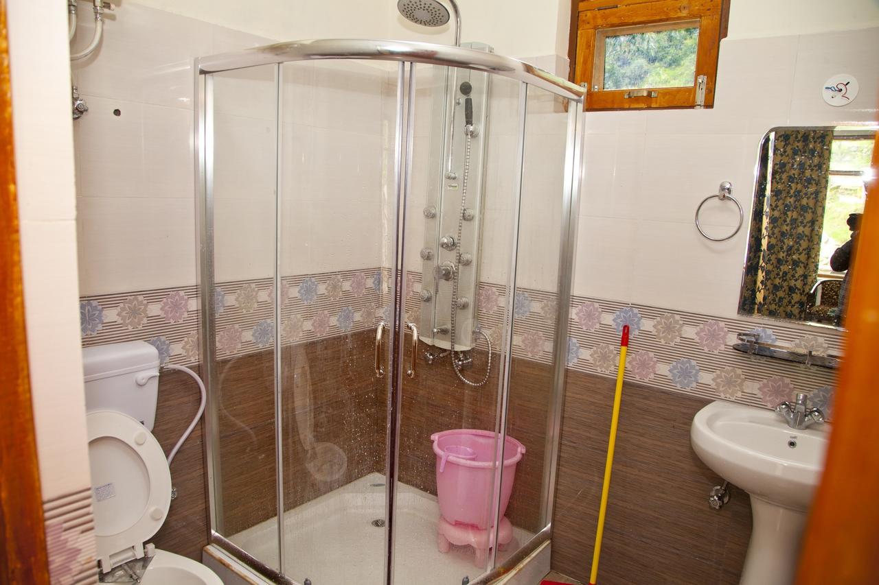 Hotel Shivalay Dharamshala Ngoại thất bức ảnh